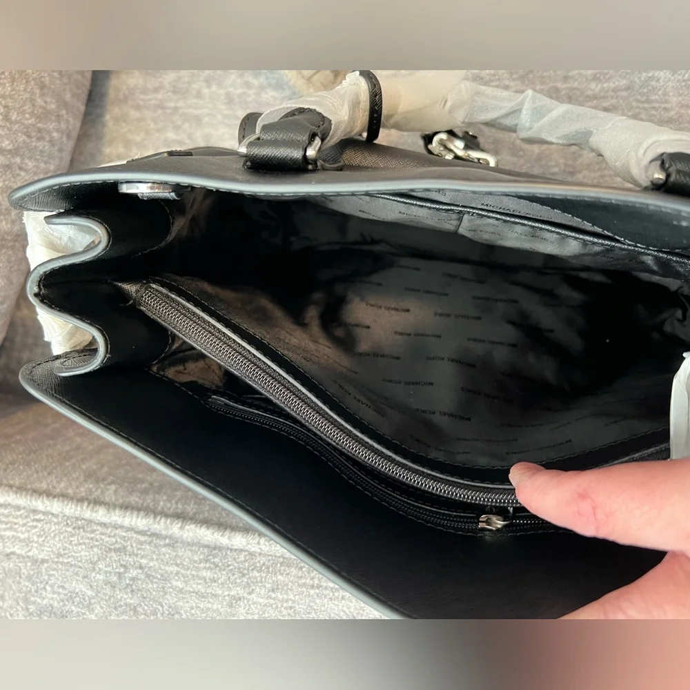*NWT* Michael Kors Black Leather Emma Bag - Picture 8 of 16